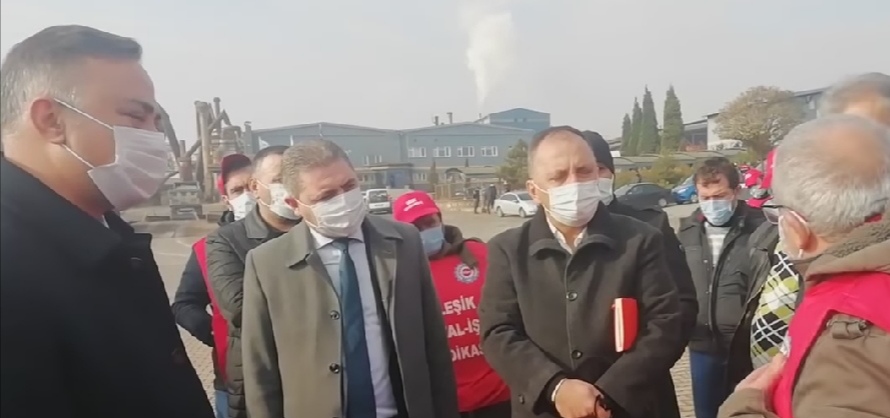 TAHTASIZ, EYLEM YAPAN İŞÇİLERE KARTINI BIRAKTI