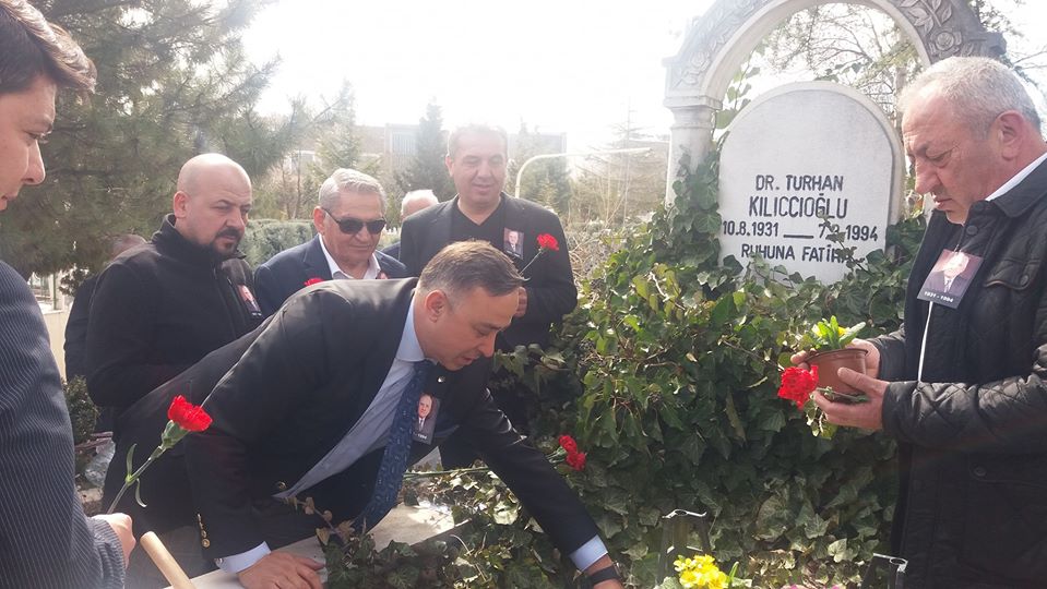 KILIÇCIOĞLU MEZARI BASINDA ANILDI