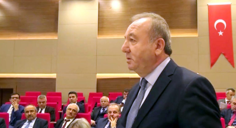 “MUHALEFET PARTİSİYİZ DİYE DEVLET DESTEK VERMİYOR”