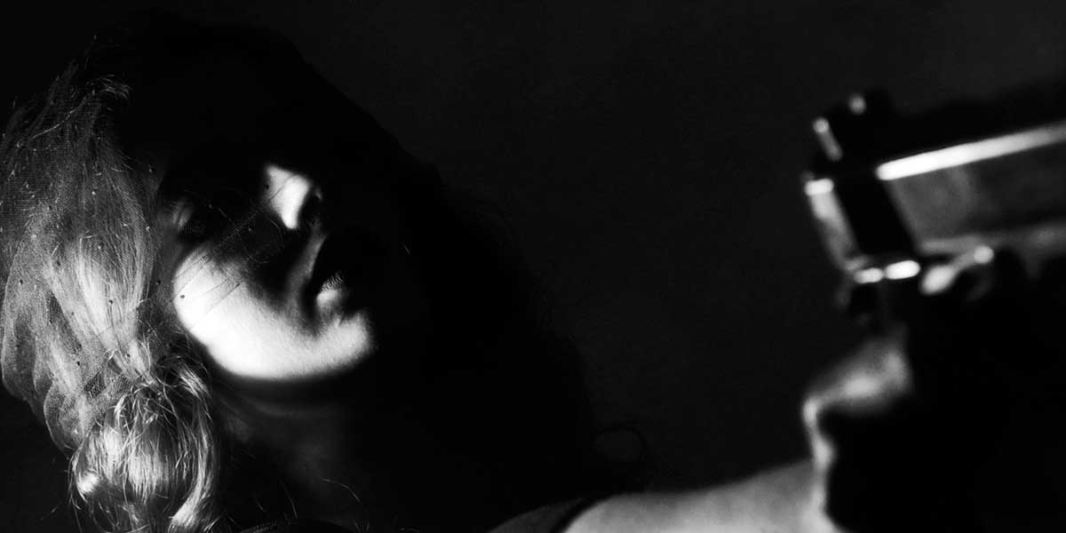 KOCASINA TERLİK ATMAK YERİNE KURŞUN SIKTI