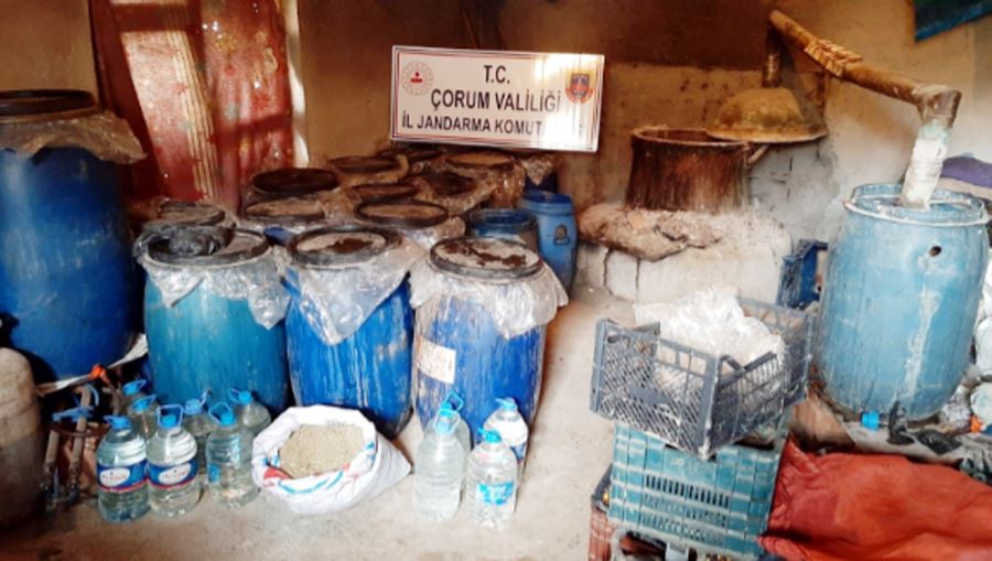 KAÇAK İÇKİ ELE GEÇİRİLDİ