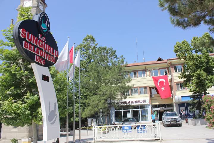 SUNGURLU BELED?YES?NDE NELER OLUYOR?